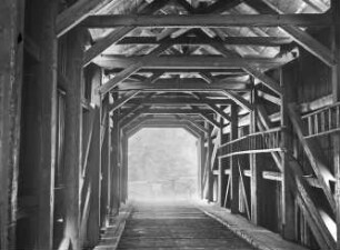 Hennersdorf (Sachsen), Gedeckte Brücke, Inneres