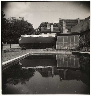 Badegarten Villa Silbermann, Brandenburg/Havel: Schwimmbassin, Badehaus