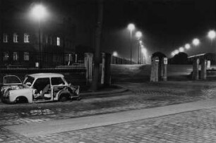 Einfahrt zum Güterbahnhof mit Autowrack