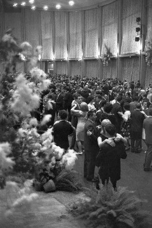 Herbstball in der Schwarzwaldhalle im Rahmen des 250jährigen Stadtjubiläums.
