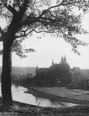 Meißen, die Albrechtsburg vom rechten Elbufer aus