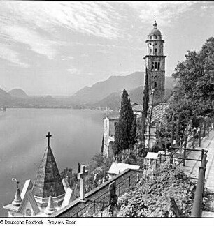Wallfahrtskirche Madonna del Sasso : Friedhof und Wallfahrtskirche Madonna del Sasso