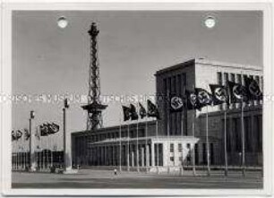 Berlin, Funkturm, Flaggenschmuck