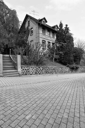 Ehem. Schule (Schule); Herbstein, Am Bockelberg 6