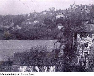 Loschwitz (Dresden-Loschwitz). Stadtteilansicht unterhalb der Loschwitzer Brücke ("Blaues Wunder"). Blick nach Nordwest