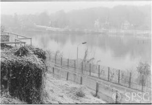 Grenzanlage Babelsberg mit Blickrichtung Klein Glienicke / Parkbrücke