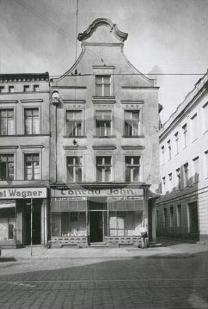 Fassade des Bürgerhauses Alter Markt 8 in Elbing