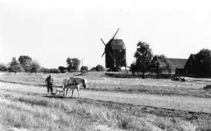 Genthin-Mützel. Kageler Mühle, Bockmühle, Baujahr 1815 (1815 umgesetzt von Scharteucke)