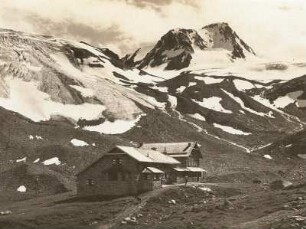 Stubaier Alpen : Österreich. Tirol. Stubaier Alpen. Dresdner Hütte (2308 m) im Stubaital. Blick gegen die Schaufelspitze