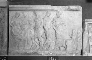 Weihrelief mit den eleusinischen Gottheiten und den Asklepiaden