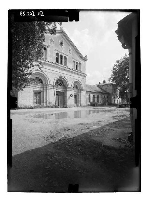 Basedow, Dorfstraße 80-85. Marstall (1835-1838; F. A. Stüler). Mittelbau von Nordwest