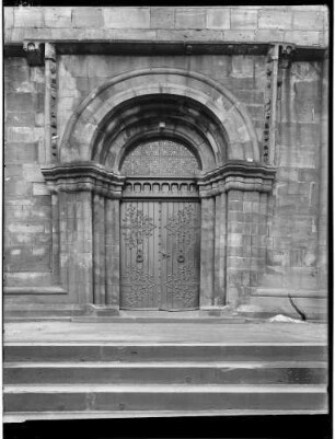 Pforzheim Schlosskirche Sankt Michael Westfassade mit Hauptportal