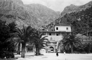 Kotor, Cattaro: Stadttor vom Hafenplatz