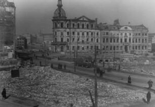Hamburg-Altstadt. Blick vom Bahnhof Rödingsmarkt der Hamburger Hochbahn auf das 1943 zerstörte Stadthaus. Aufgenommen 1946
