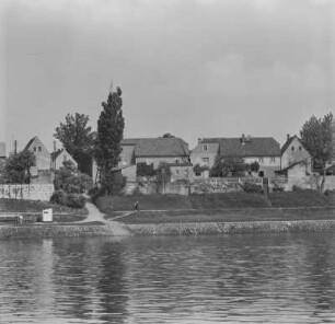 Dresden-Söbrigau. Blick über die Elbe