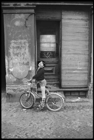 Junge mit Fahrrad