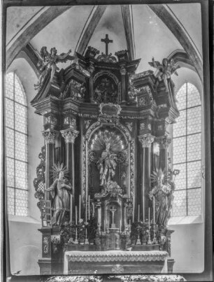 Pfarrkirche, Hochaltar