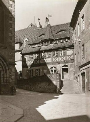 Meißen-Altstadt. Historische Weinschänke "Vincenz Richter" (ehemaliges Tuchmacherhaus von 1523), An der Frauenkirche 12 (Mitte 17. Jh., Türmchen 1921)