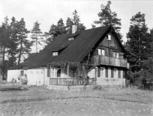 Schöna (Reinhardtsdorf-Schöna). Reuterhof. Gartenansicht