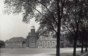 Zwickau, König-Albert-Museum : Zwickau. König-Albert-Museum, Robert-Blum-Straße. Haupteingangsfront