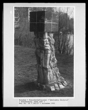 abstrakte Skulptur