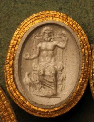 Sitzender Jupiter mit Opferschale und Zepter (Daktyliothek, Erstes Mythologisches Tausend)
