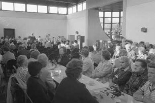 Evangelisches Gemeindezentrum Knielingen Ecke Sudetenstraße und Struvestraße. Einweihung