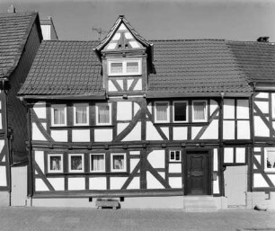Wohnhaus; Lauterbach, Am Graben 44