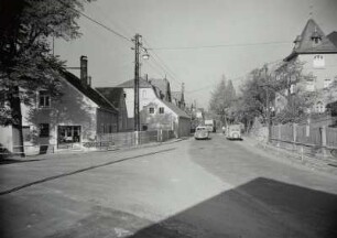 Oelsa. Hauptstraße mit Wohnhaus und Laden, Nr. 13. Blick von der Straßengabel nach Malter nach Nordnordwest