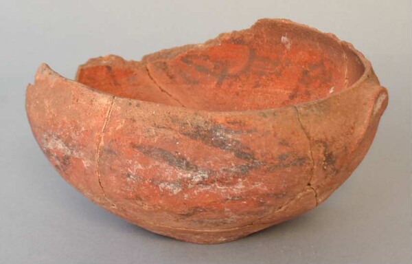 Clay bowl (fragmented)