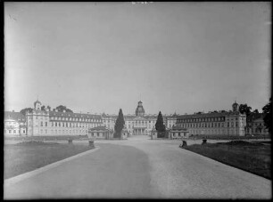 Karlsruhe Schloss Gesamtansicht