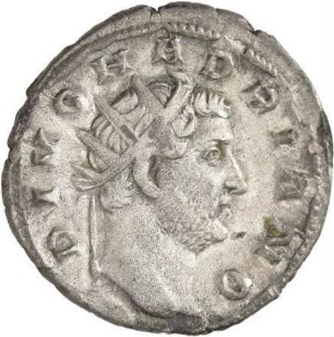 Divi: Divus Hadrianus