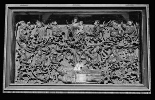 Stadtkirche St. Martin Tauberbischofsheim - Predella des Marienaltars mit Wurzel Jesse