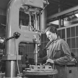 Stationäre Bohrmaschine bei Borgward