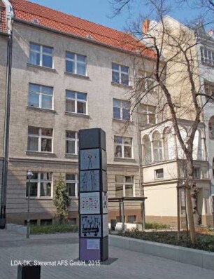 Höhere Mädchen und Mädchen Mittelschule; Berlin, Neukölln
