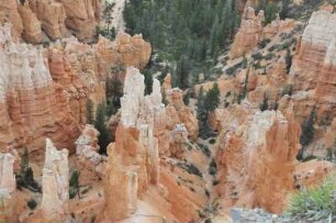 Felsen im Bryce Canyon Nationalpark : Blick vom Inspiration Point im Bryce Canyon Nationalpark am Abend auf die Felsenformationen, aufgenommen am 17. August 2012