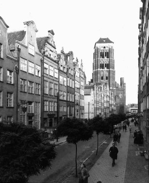 Danzig / Gdansk, Joppengasse und Marienkirche