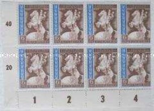 Fragment eines Bogens mit 8 Briefmarken zu 6 (+14) Pfennig zum 11. Europäischen Postkongress in Wien 1942