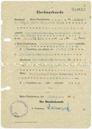 Sterbeurkunde für Ursula Stock, umgekommen am 26. April 1945 in den Kämpfen um Berlin - Familienkonvolut