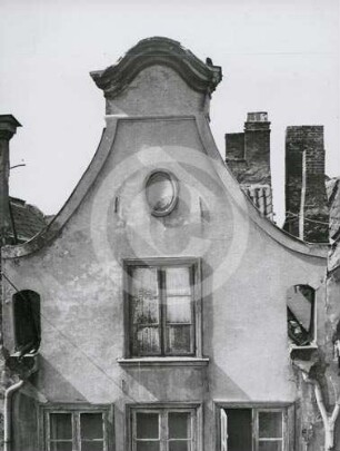 Giebel am Bürgerhaus Wasserstrasse 39 in Elbing