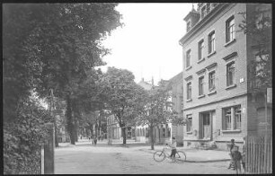 Schwepnitz. Königsbrücker Straße mit Gemeindeamt