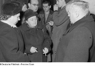 Mehrere Personen im Dimitroffmuseum