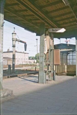 Angermünde Bahnsteig Zuganzeiger Wasserkran pr. Bauart