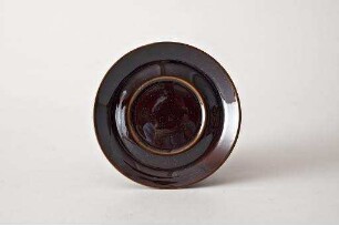 Burgund, Modellnummer 1110/18 (Unterteller, Untertasse)