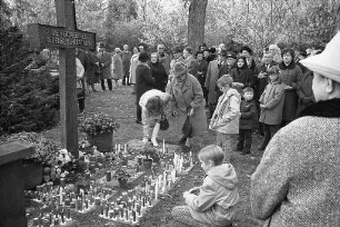 Gedenkfeier des Bundes der Vertriebenen auf dem Karlsruher Hauptfriedhof an Allerheiligen