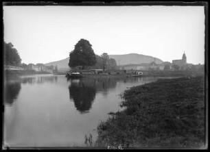 Hannoversch Münden. Zusammenfluss von Werra und Fulda mit Dampfer