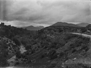 Landschaft : Aussicht von einer Anhöhe über die Landschaft des Taurusgebirges.