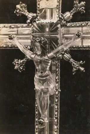 Zwickau, Kruzifix : Kruzifix aus Bergkristall in der Zwickauer Marienkirche, teilweise silber vergoldet, Höhe 66,5cm