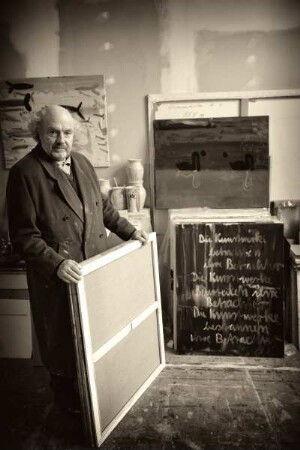 OSMAR OSTEN IN SEINEM ATELIER