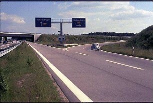 Einfahrt in Tangente West (Mannheim Richtung Hockenheim) von Nebenfahrbahn West (Mannheim Richtung Heilbronn)